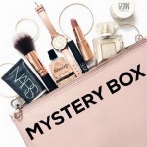 💄🎁 MAC NARS Jeffrey star more  high end makeup box+FREE Clothing item FIRM🎁